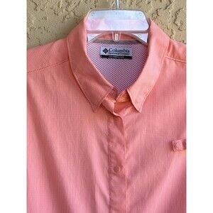 Columbia Women's Peach Fitted PFG Fishing Outdoor Large  Vented SPF Shirt